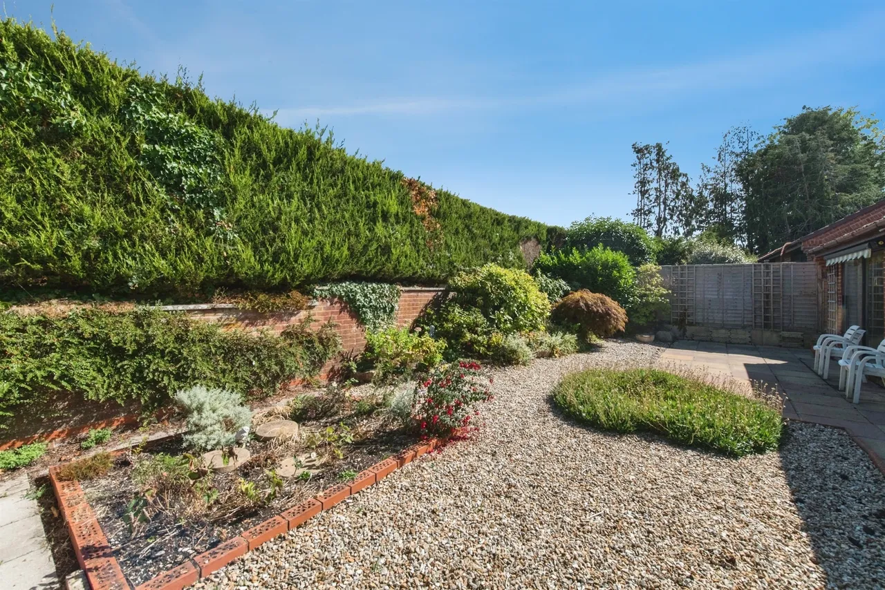Latches Walk, Axminster, EX13, photo 11