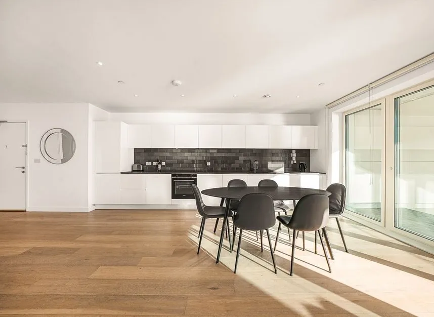 Royal Crest Avenue, Royal Wharf, E16, photo 6