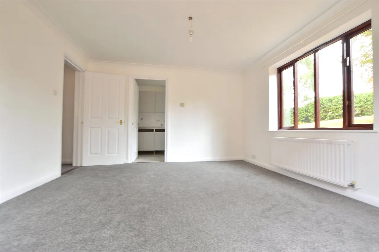 St. Annes Mount, Redhill, RH1 1AP, photo 4