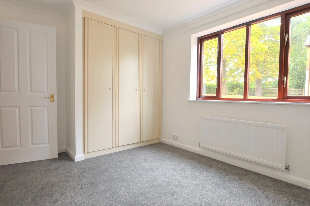 St. Annes Mount, Redhill, RH1 1AP, photo 6
