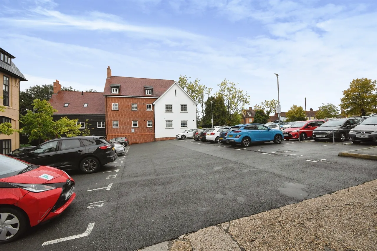 The Causeway, Great Baddow, Chelmsford, photo 8