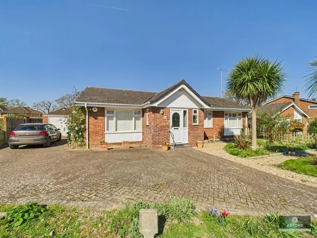3 bed house for sale — Bracken Close, Northgate