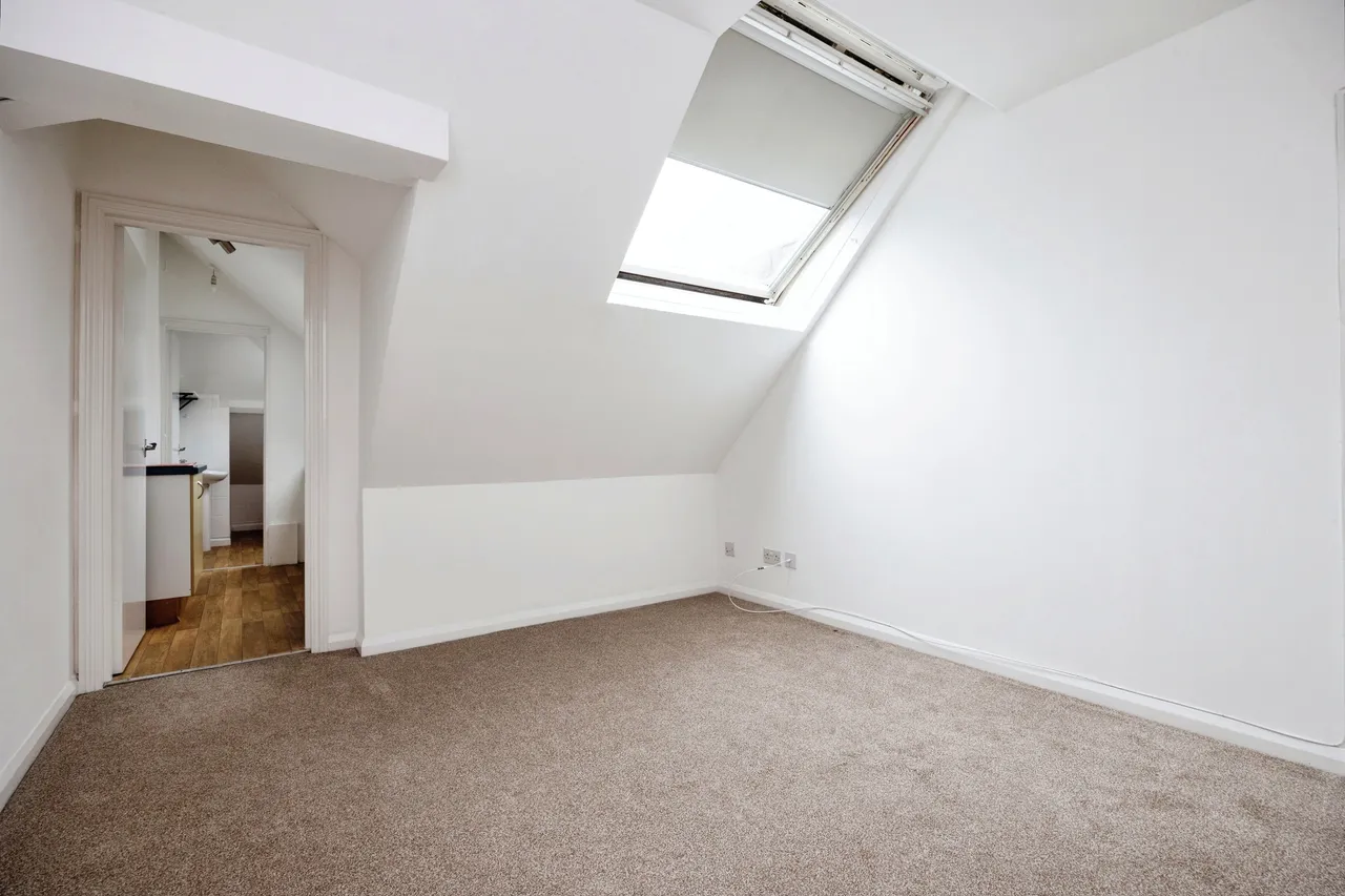 York Road, Guildford, GU1, photo 11
