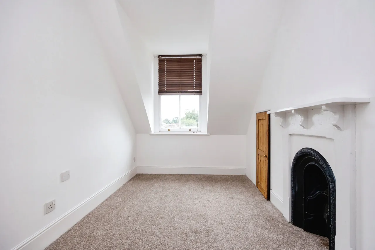 York Road, Guildford, GU1, photo 9
