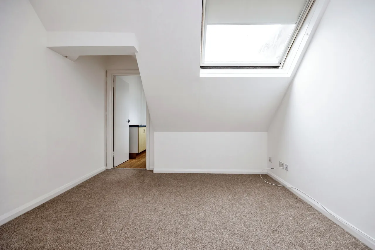 York Road, Guildford, GU1, photo 6