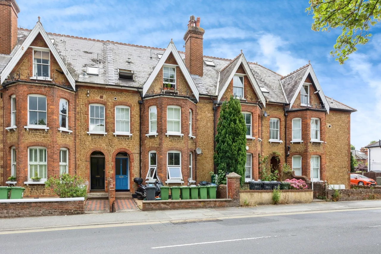 1 bed flat for sale, York Road, Guildford, GU1