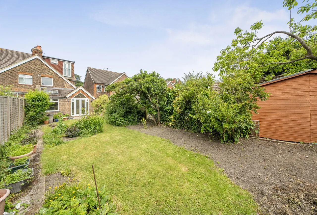 Church Road, Horley, RH6 8AB, photo 8
