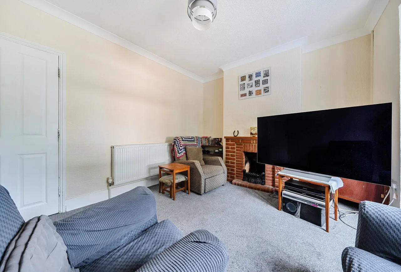 Church Road, Horley, RH6 8AB, photo 7