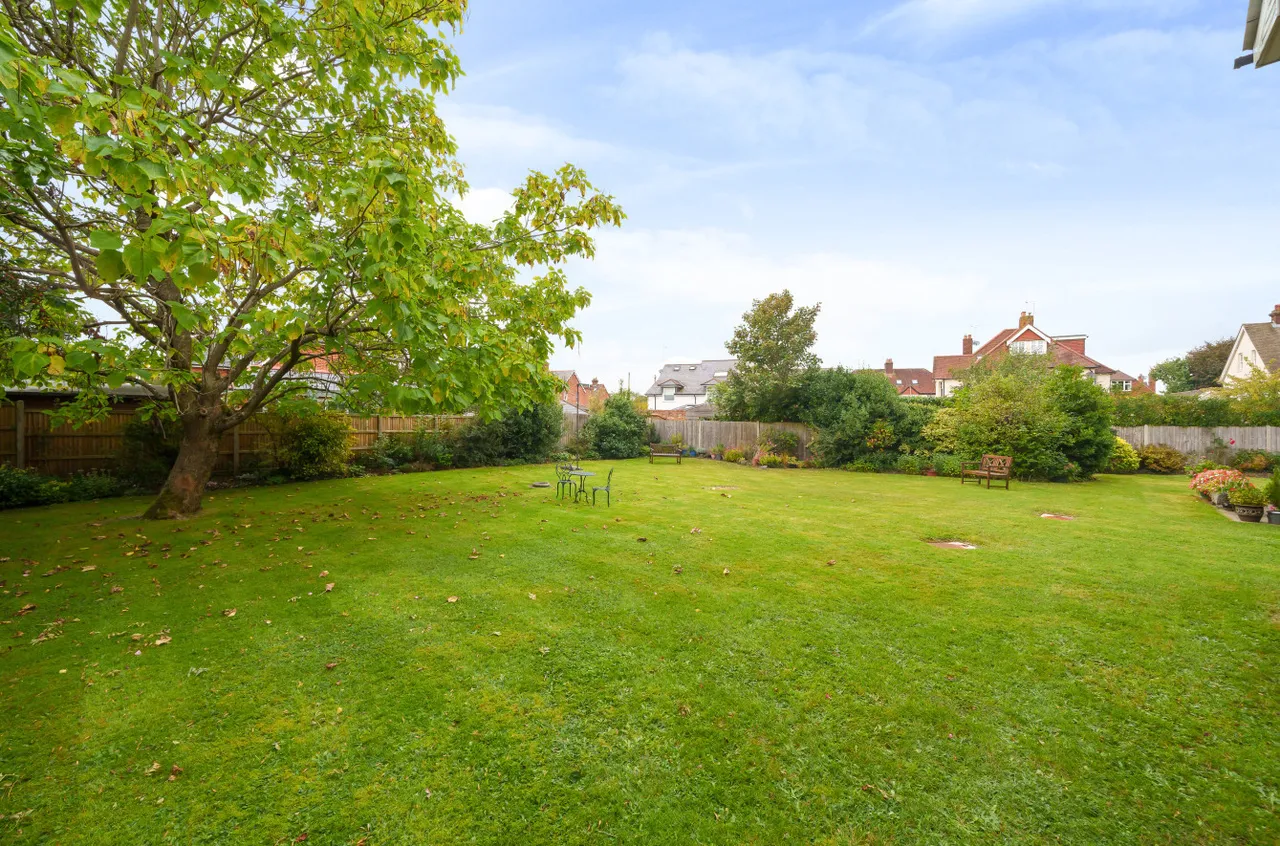 Frensham Road, Farnham, GU9, photo 10