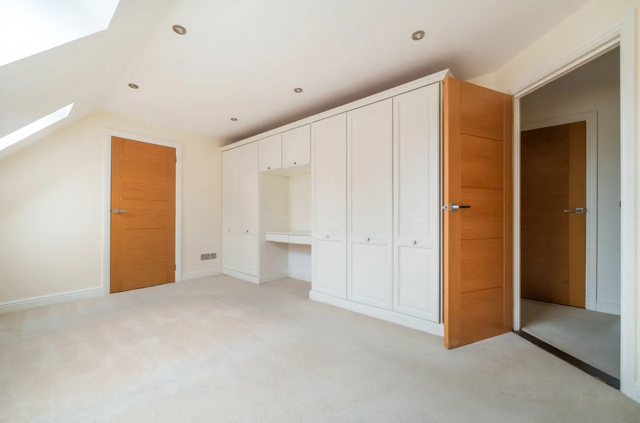 Frensham Road, Farnham, GU9, photo 4