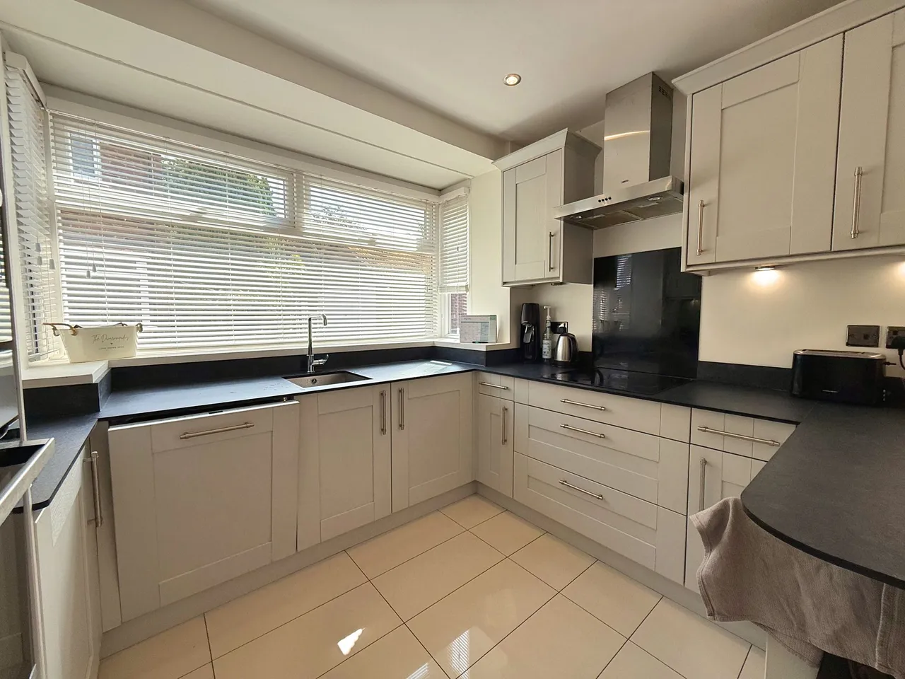 Rothesay Crescent, Sale, photo 12