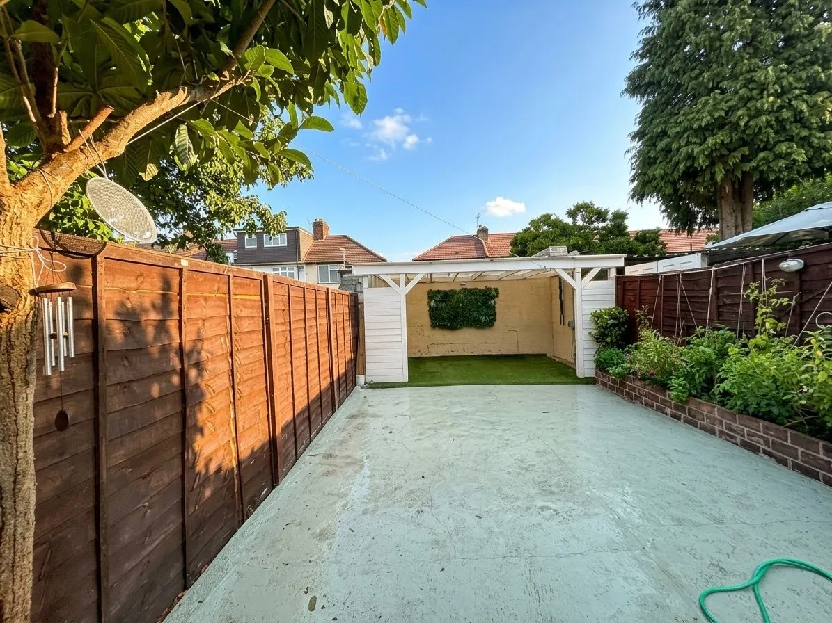 Cheddington Road, N18, photo 10