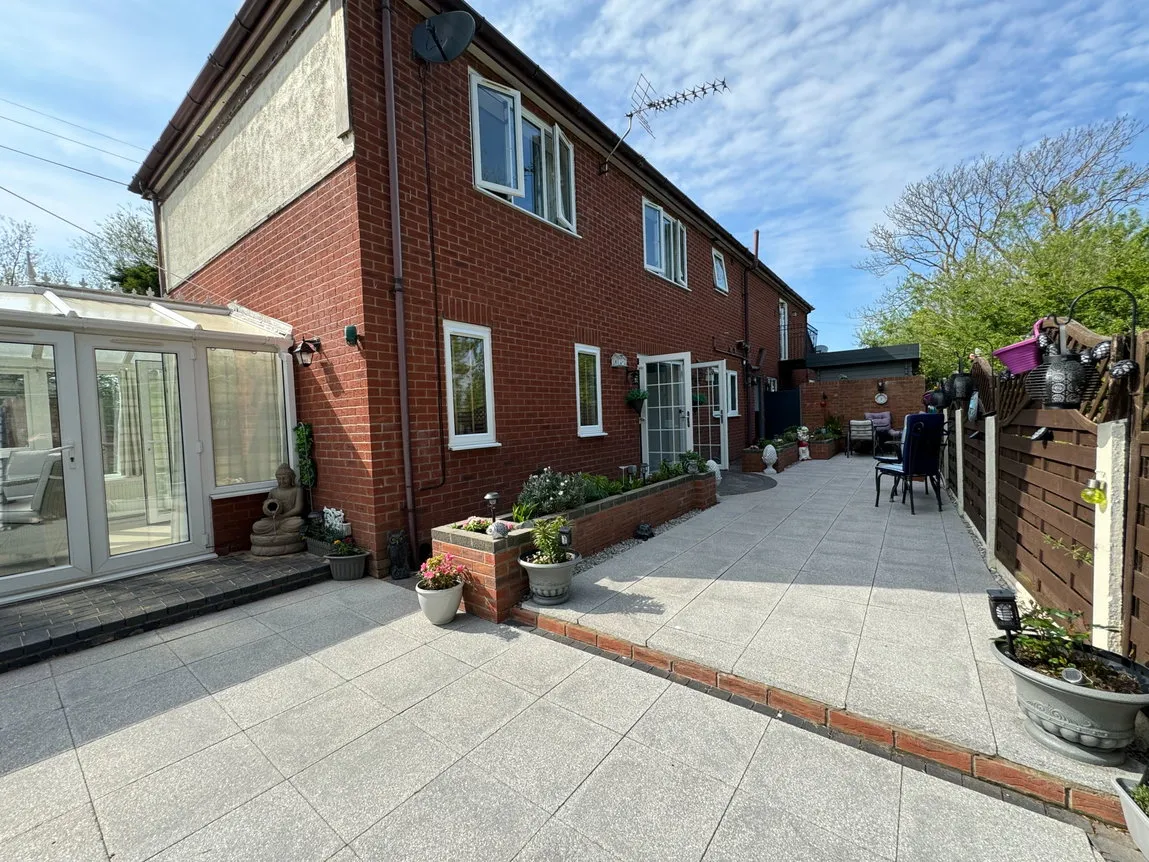 Gwellyn Avenue, Kinmel Bay, Rhyl, Denbighshire, LL18 5HR, photo 4