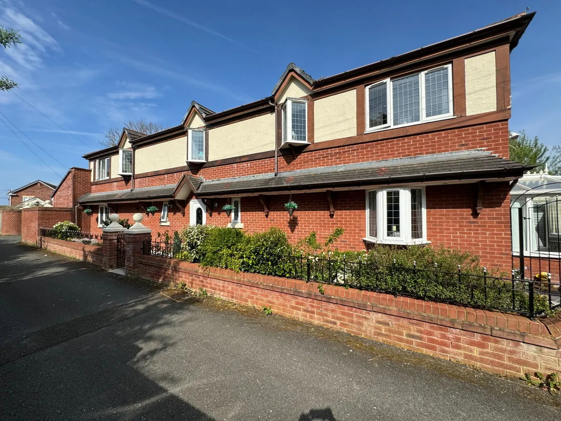 4 bed house for sale — Gwellyn Avenue, Kinmel Bay, Rhyl, Denbighshire, LL18 5HR