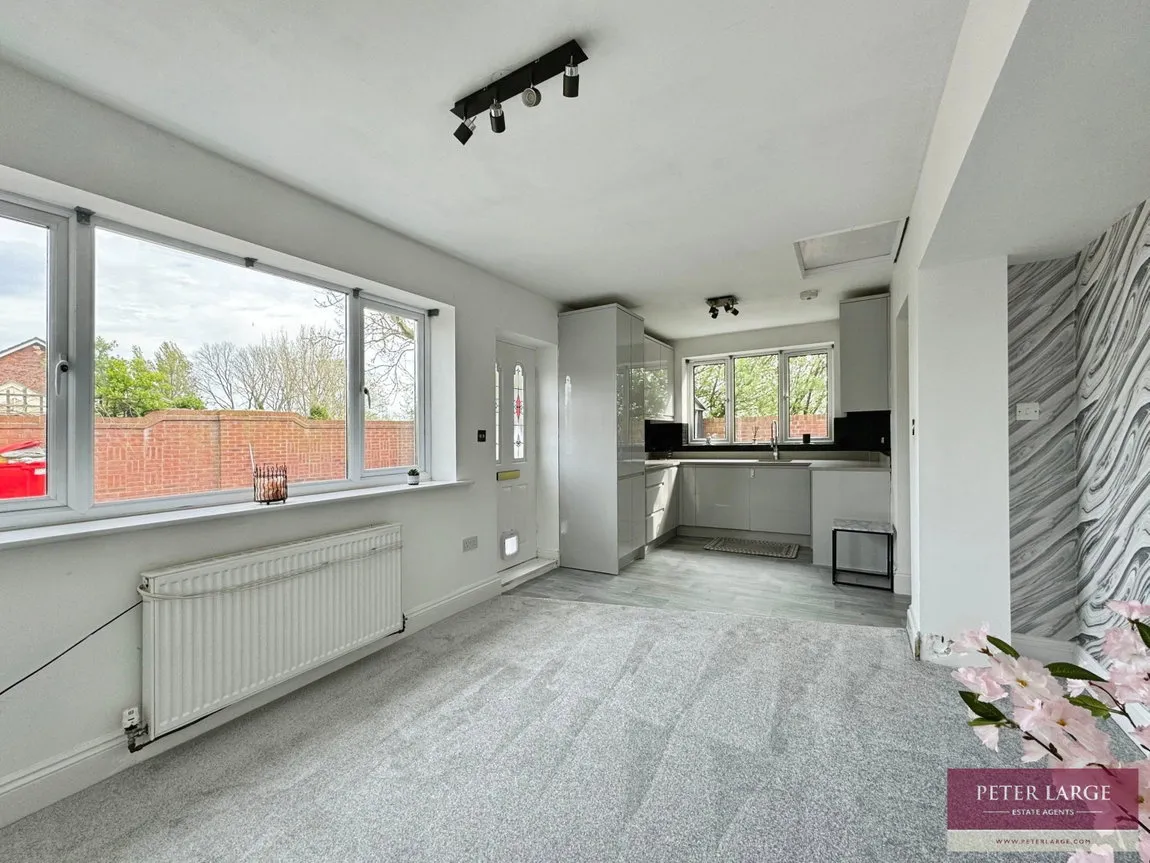 Gwellyn Avenue, Kinmel Bay, Rhyl, Denbighshire, LL18 5HR, photo 18