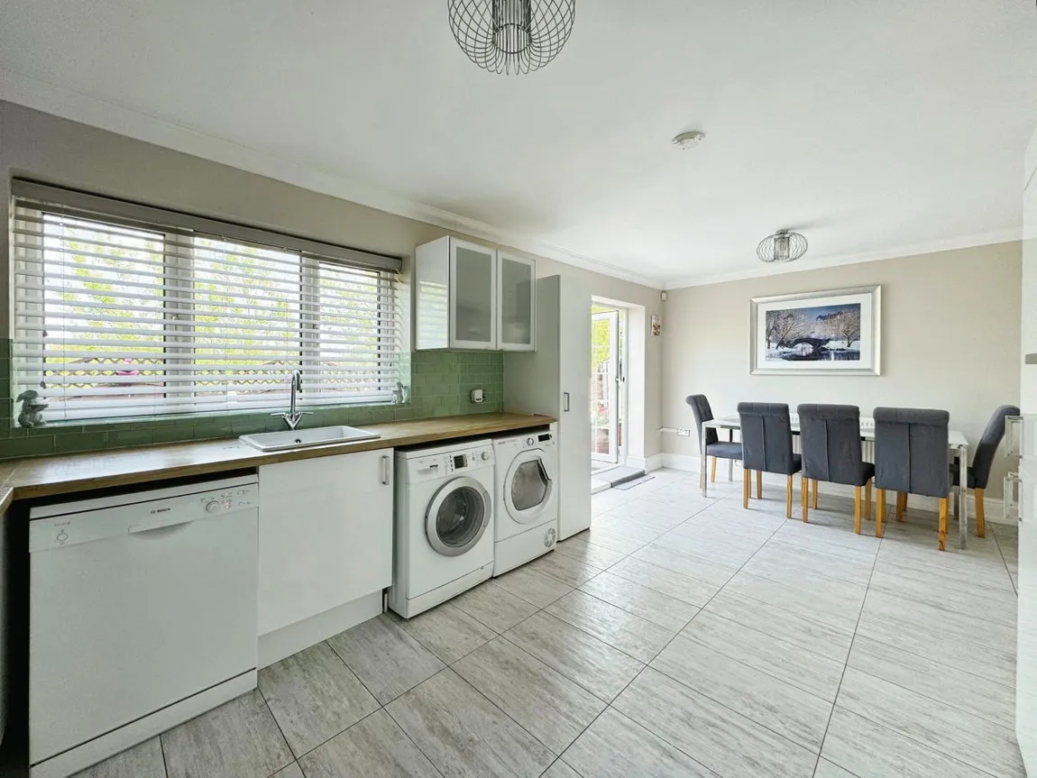 Gwellyn Avenue, Kinmel Bay, Rhyl, Denbighshire, LL18 5HR, photo 8