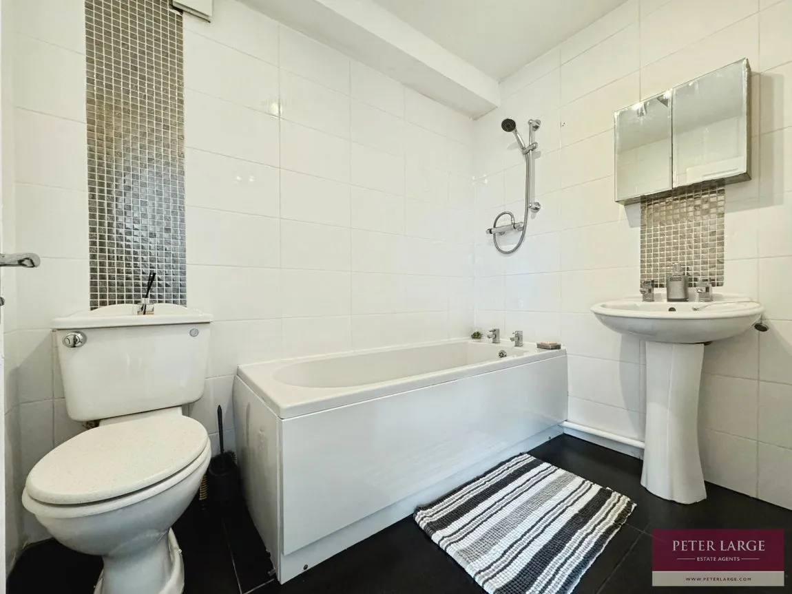Gwellyn Avenue, Kinmel Bay, Rhyl, Denbighshire, LL18 5HR, photo 23
