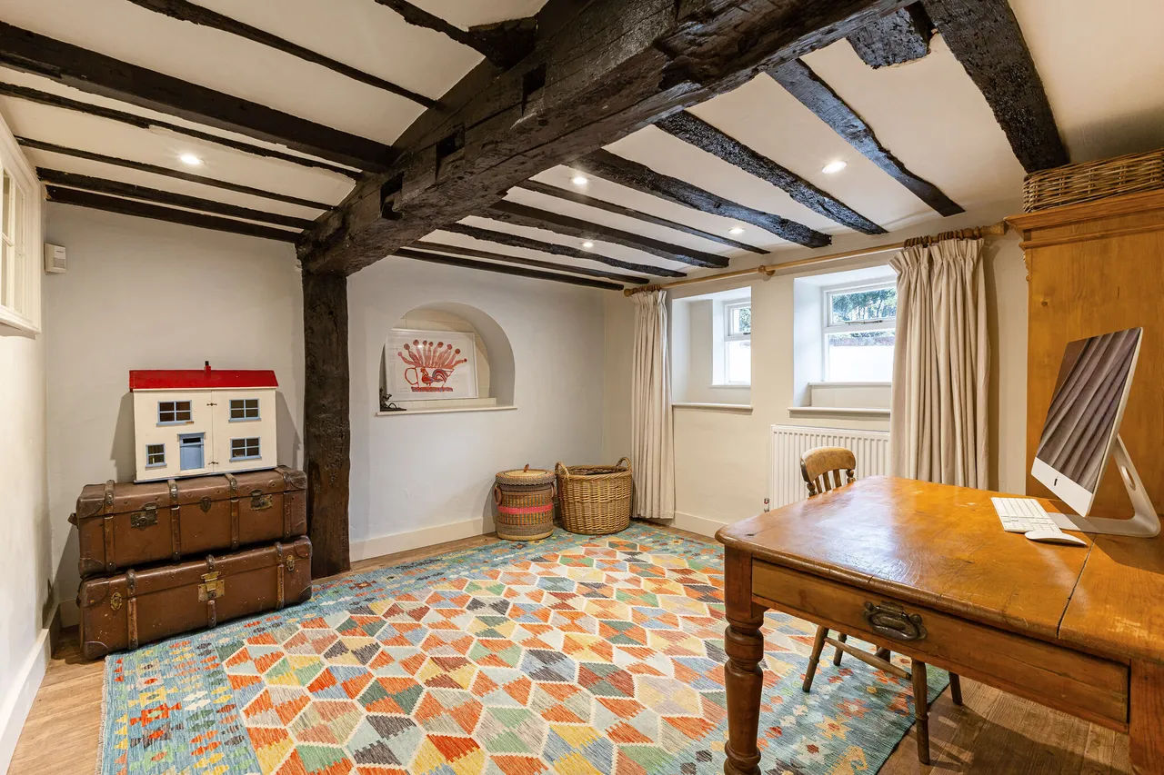 Newtown Road, Newbury, RG14, photo 10