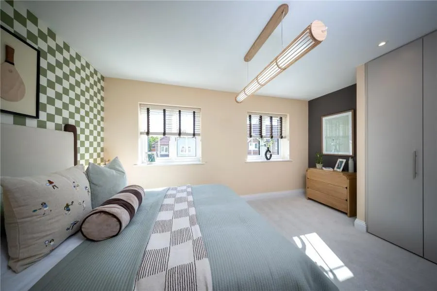 London Road, RG12, photo 5