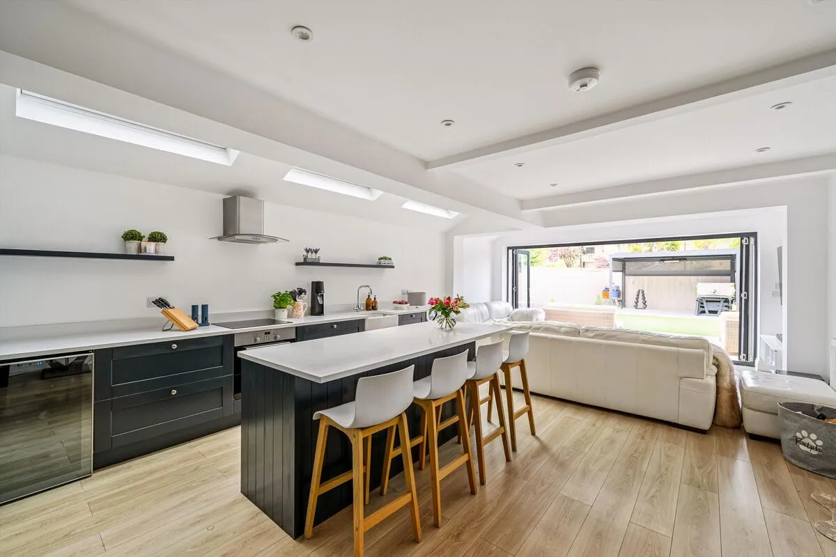 Inman Road, London, SW18, photo 2