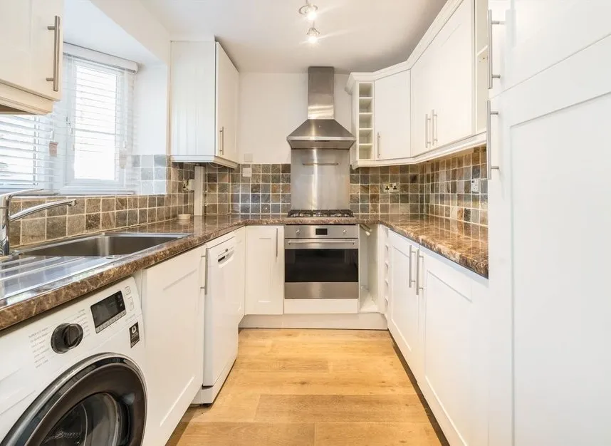 Firs Avenue, New Southgate, N11, photo 3