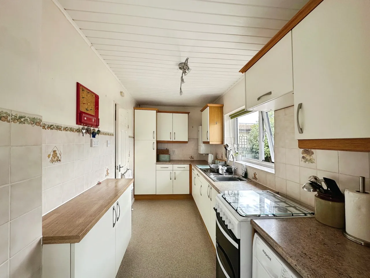 Stilwell Close, Yateley, GU46, photo 3
