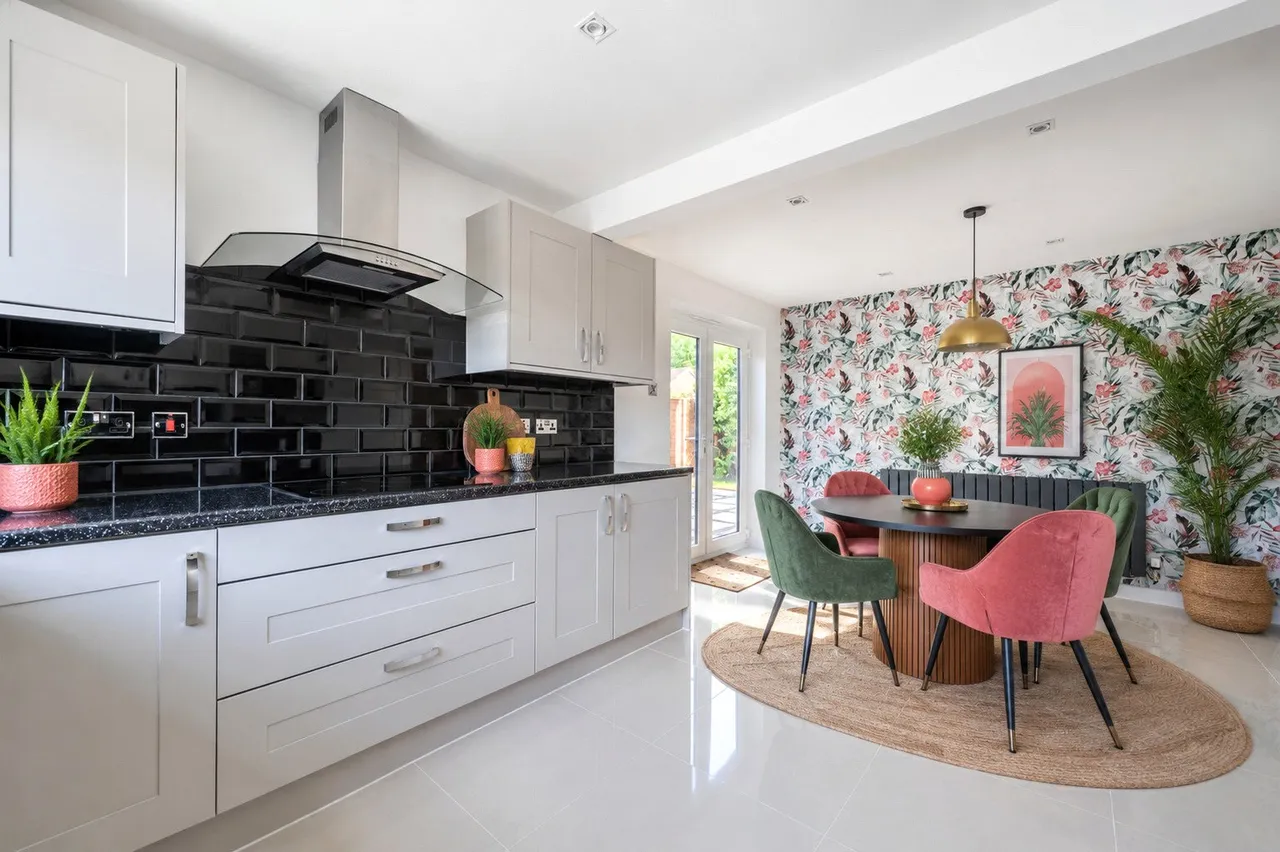 Romans Gate, Pamber Heath, Tadley, Hampshire, RG26 3EH, photo 3