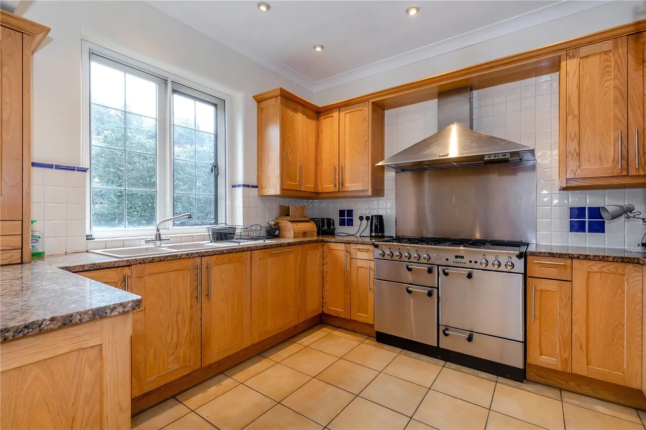 Slingsby Walk, Harrogate, North Yorkshire, HG2 8LN, photo 8