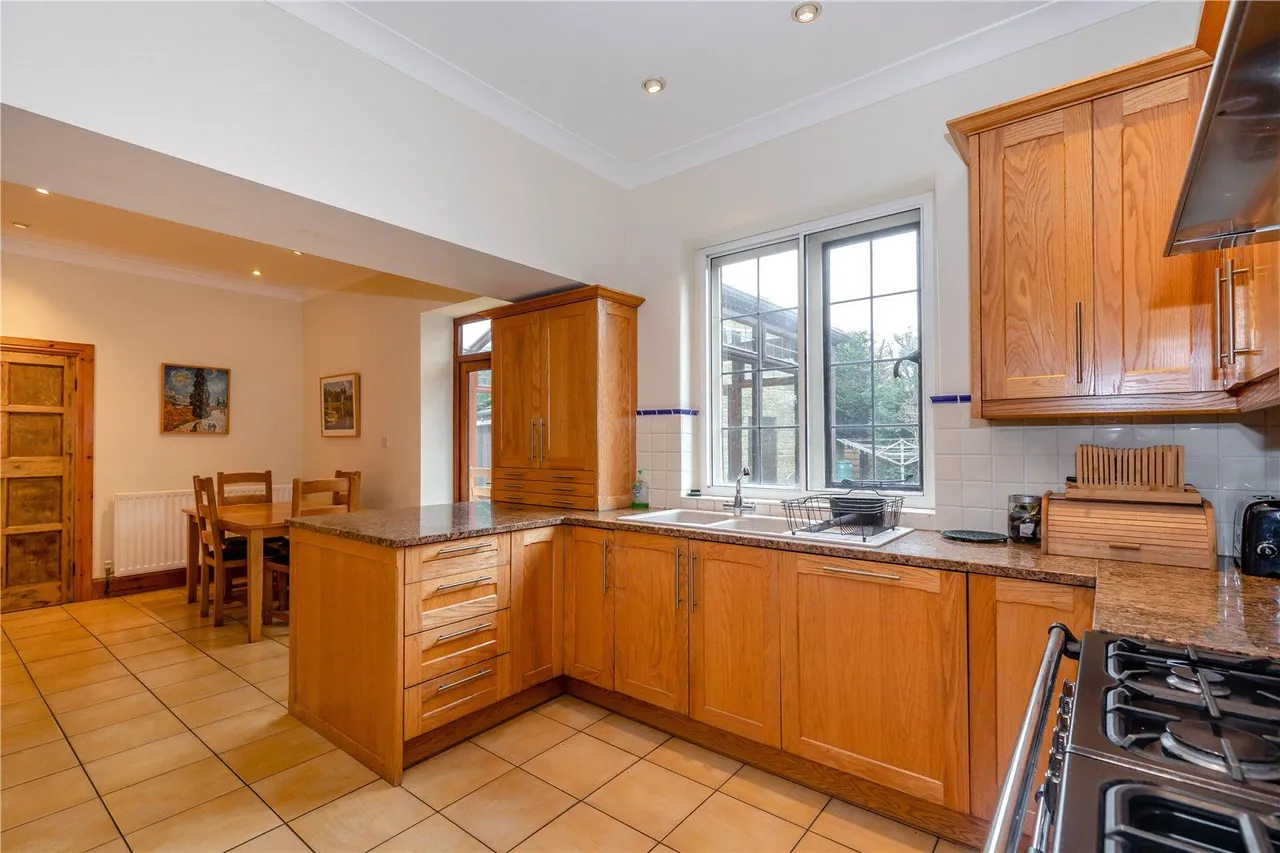 Slingsby Walk, Harrogate, North Yorkshire, HG2 8LN, photo 9