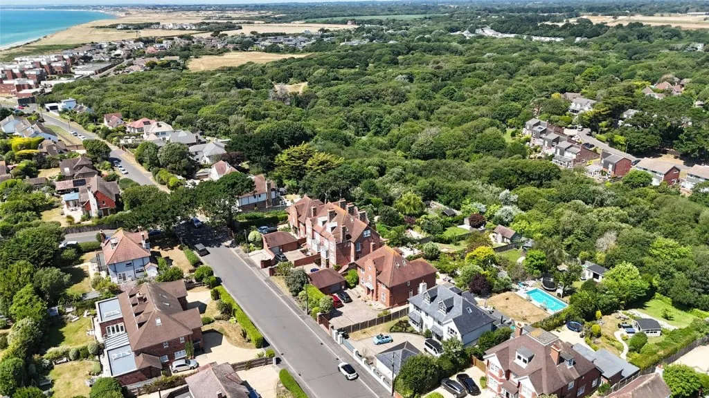 Milford on Sea, Lymington, photo 44