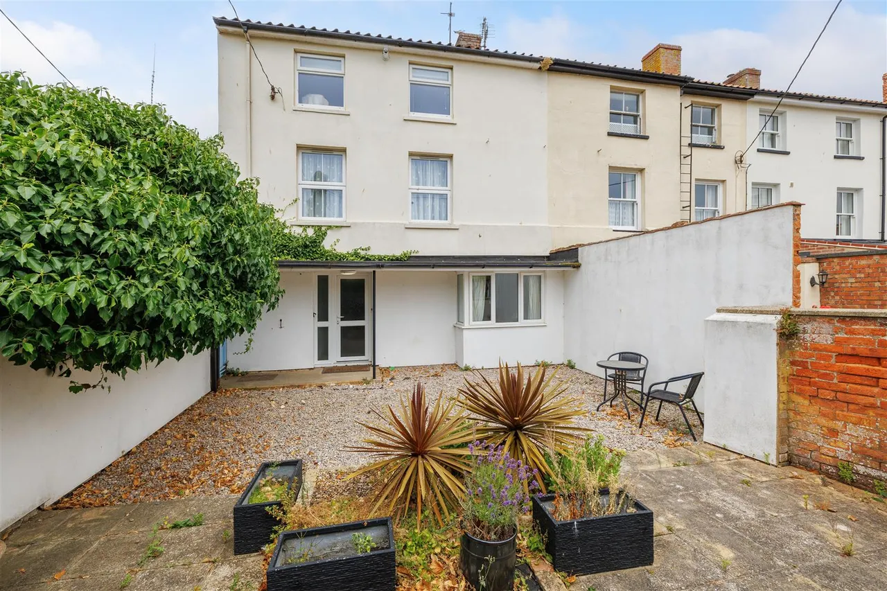 2 bed flat for sale, Cumberland Close, Southwold, IP18
