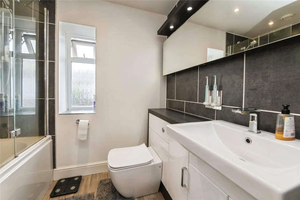 Walpole Close, Exeter, EX4, photo 14