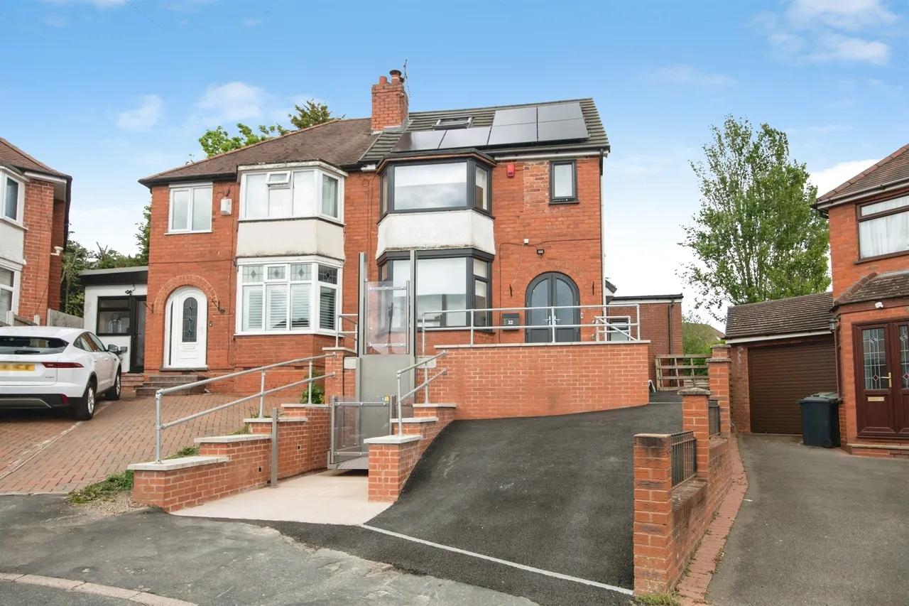 6 bed house for sale — Sledmore Road, Dudley