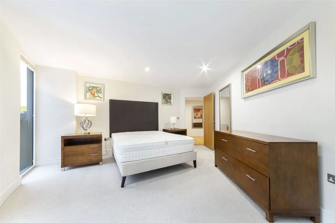 28 Quadrant Walk, Canary Wharf, photo 5