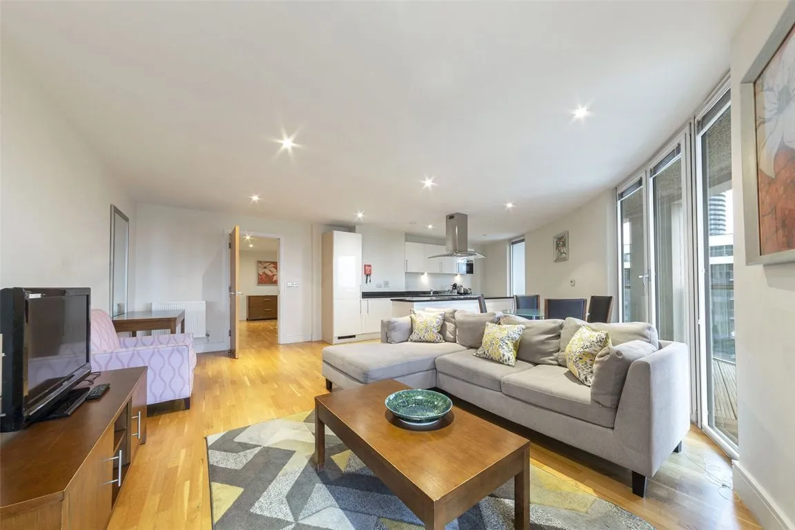28 Quadrant Walk, Canary Wharf, photo 4
