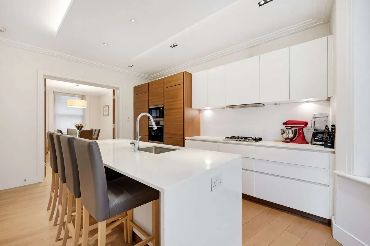 Buckingham Gate, London, SW1E, photo 6