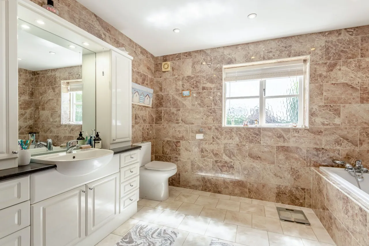 Park Gate, Elham, CT4, photo 13