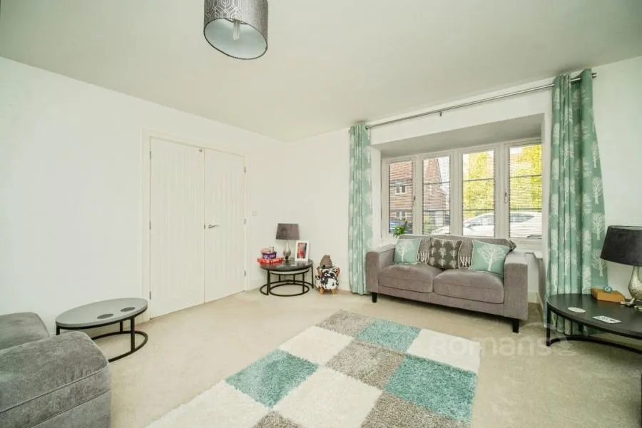 White Clover Drive, Basingstoke, RG23, photo 6