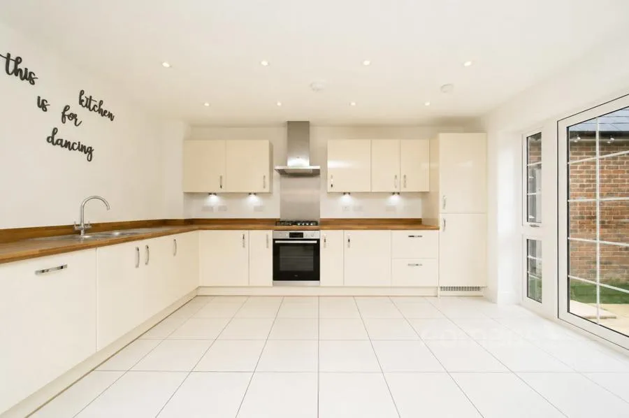 White Clover Drive, Basingstoke, RG23, photo 2