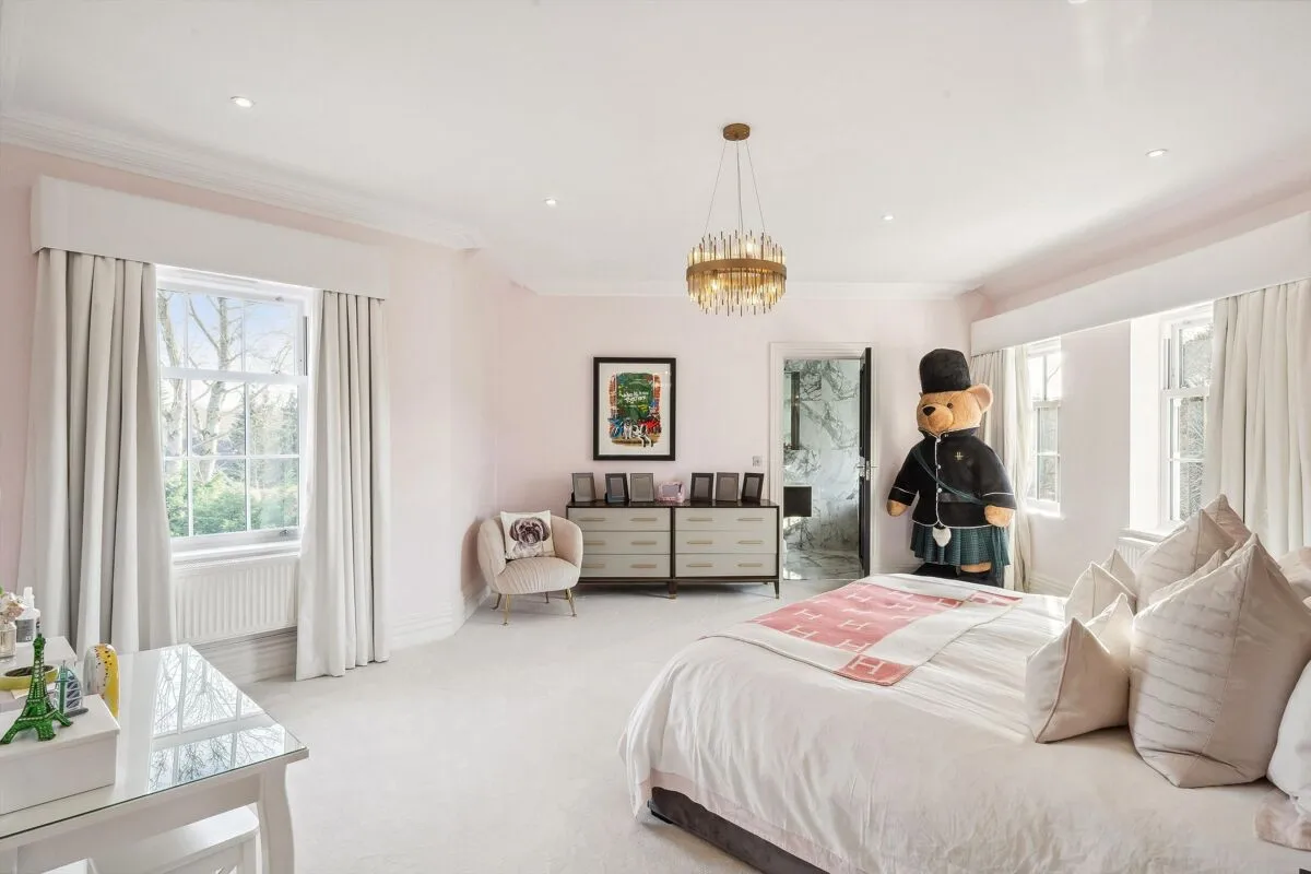 Moles Hill, Oxshott, KT22, photo 22