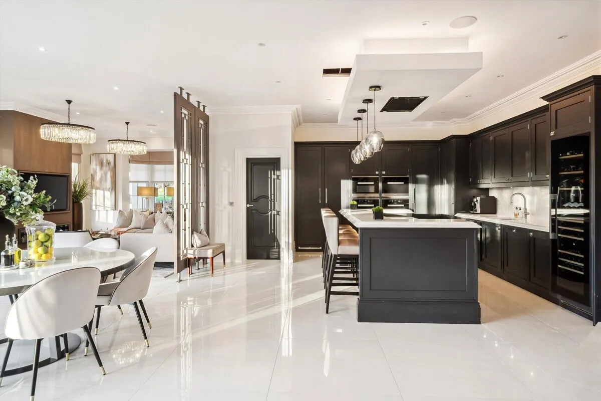Moles Hill, Oxshott, KT22, photo 5