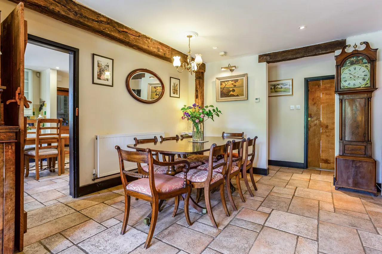 Pound Farm Barns, Chawton, GU34, photo 5