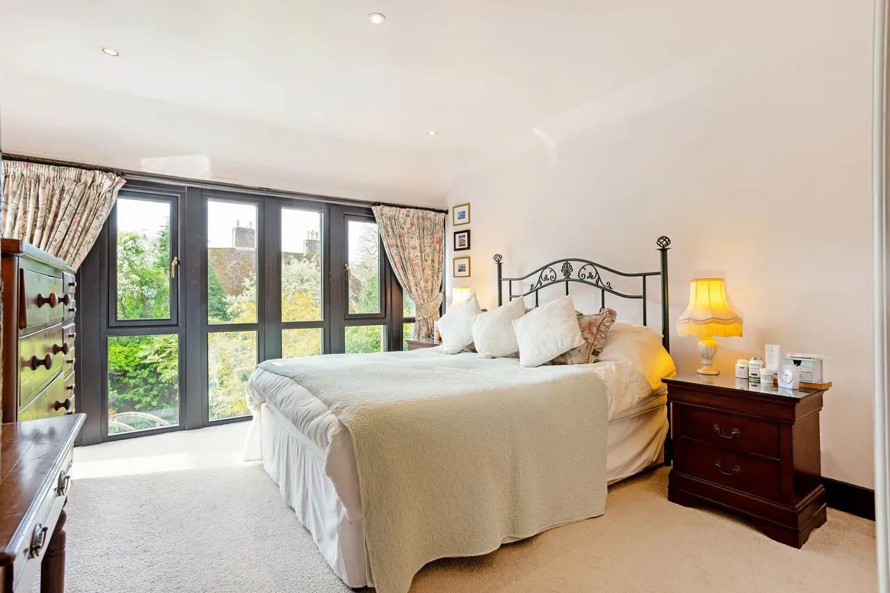 Pound Farm Barns, Chawton, GU34, photo 11