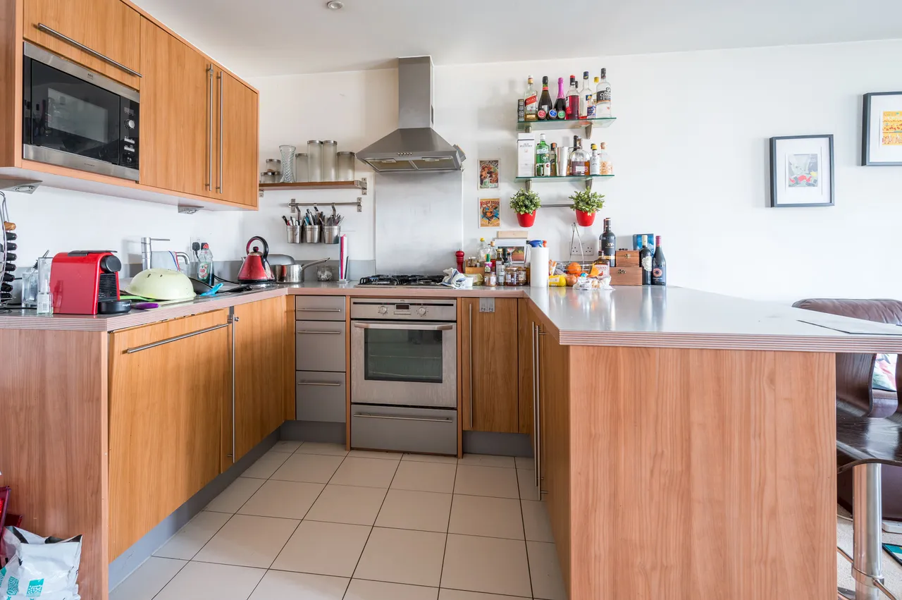 85 Carronade Court, Eden Grove, London, photo 3