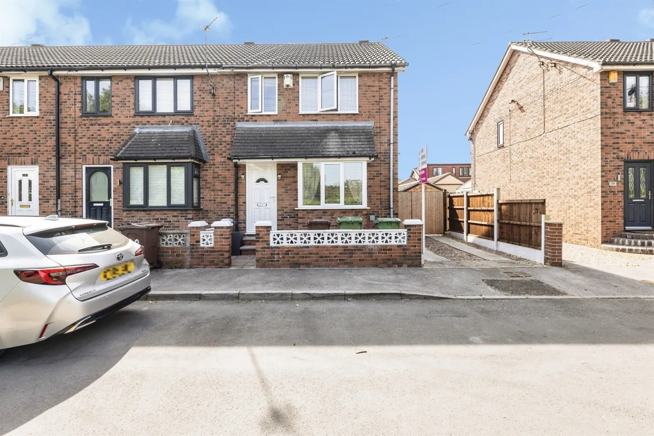 3 bed house for sale — Faith Street, South Kirkby, Pontefract