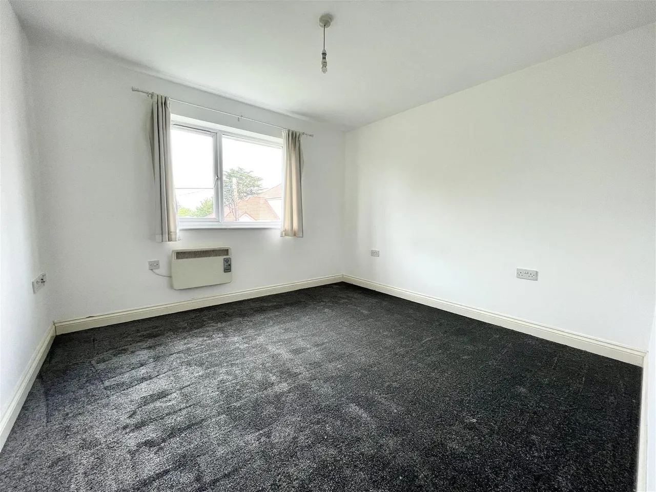 Bradley Court, Long Road, Canvey Island, photo 4