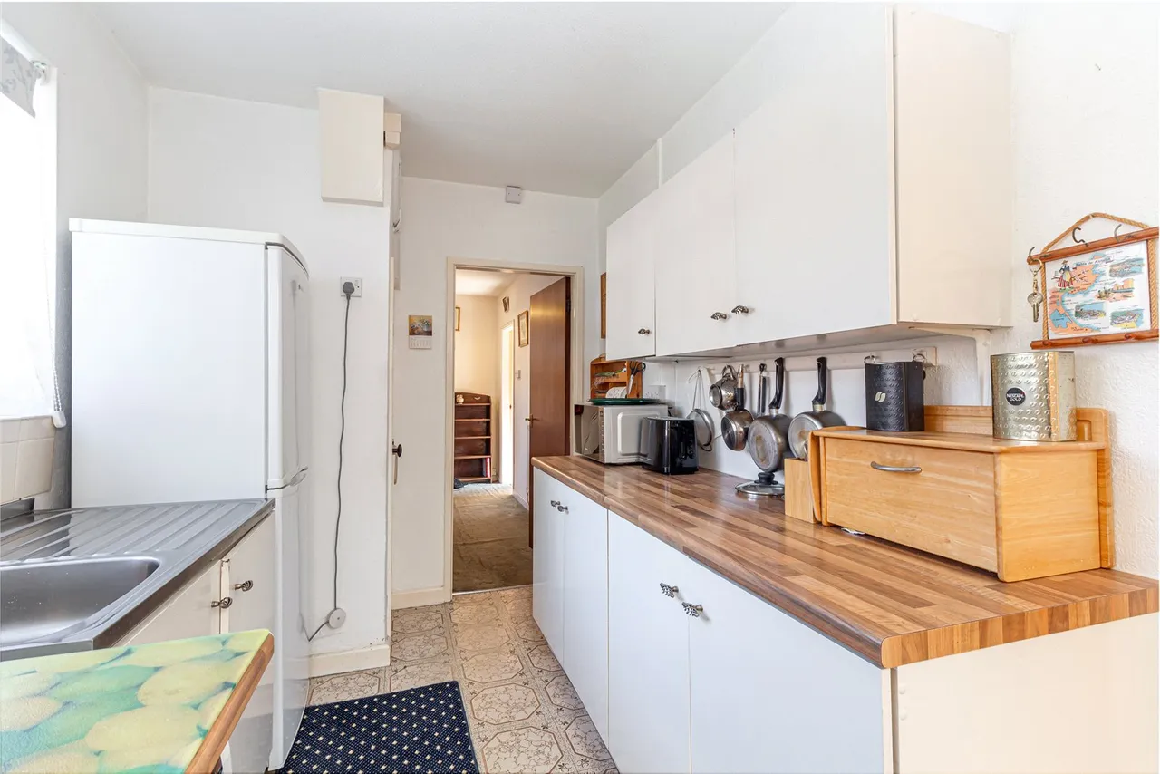 Foxlydiate Crescent, Redditch, Worcestershire, B97 6NP, photo 3