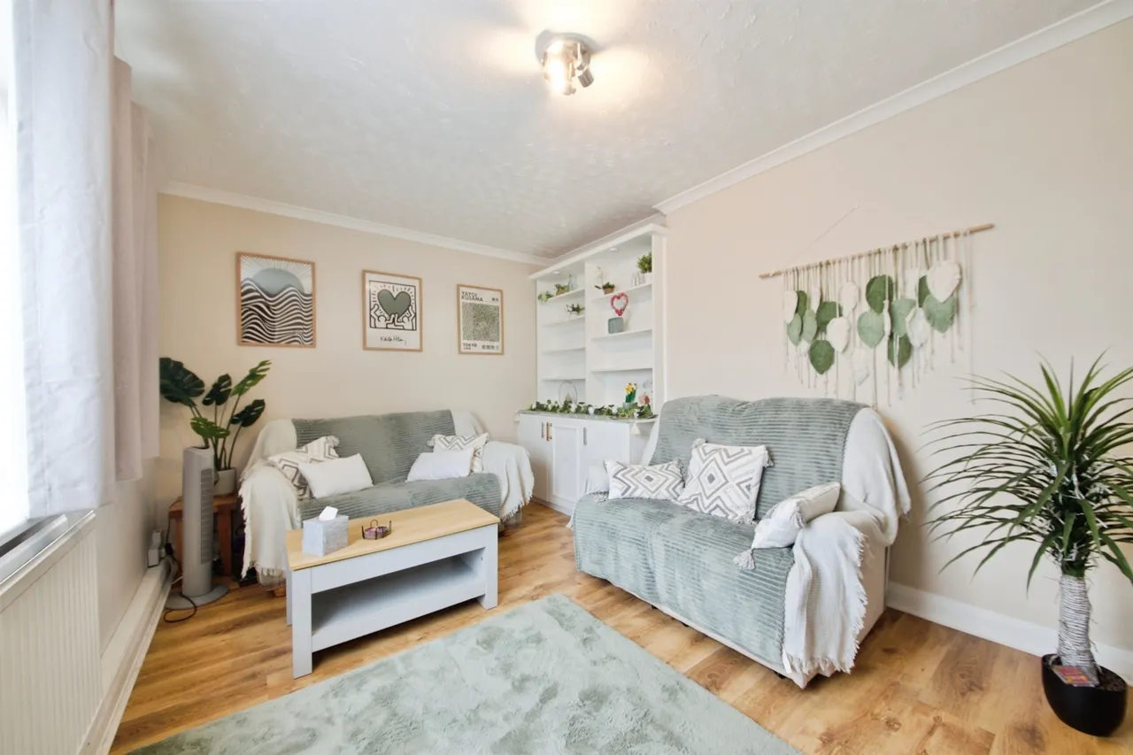 Little Pynchons, Harlow, photo 2