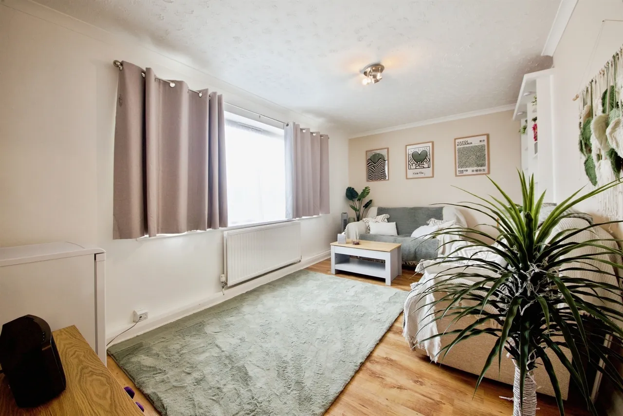 Little Pynchons, Harlow, photo 6