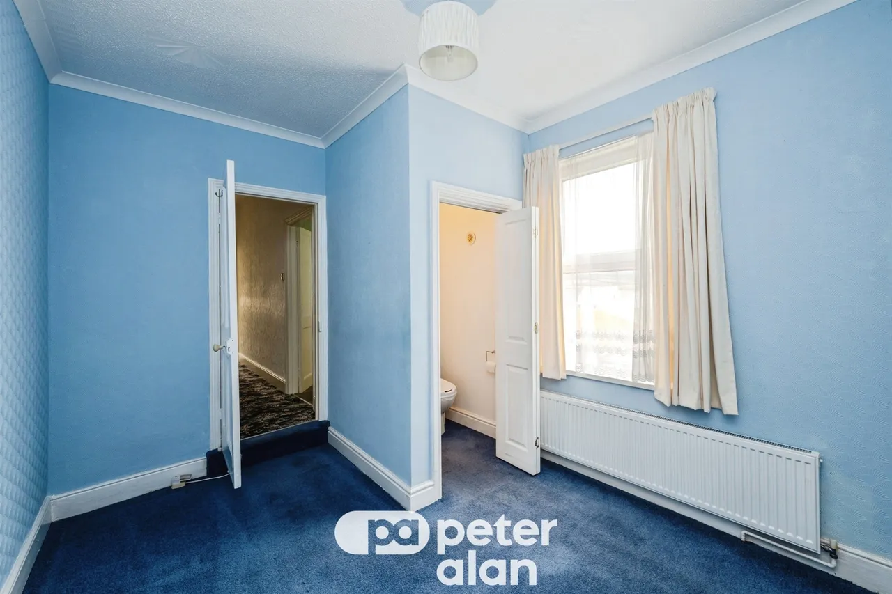 School Road, Neath, SA10, photo 10